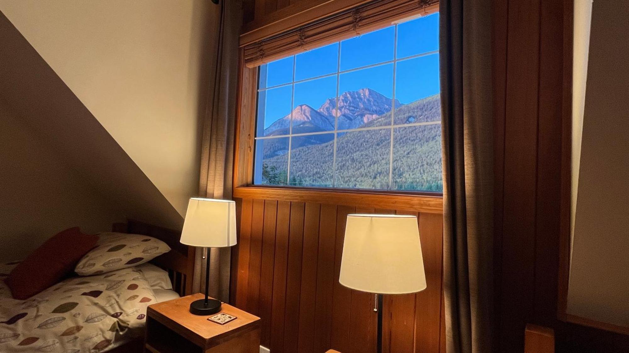 Bear Paw Lodge Golden Exterior foto